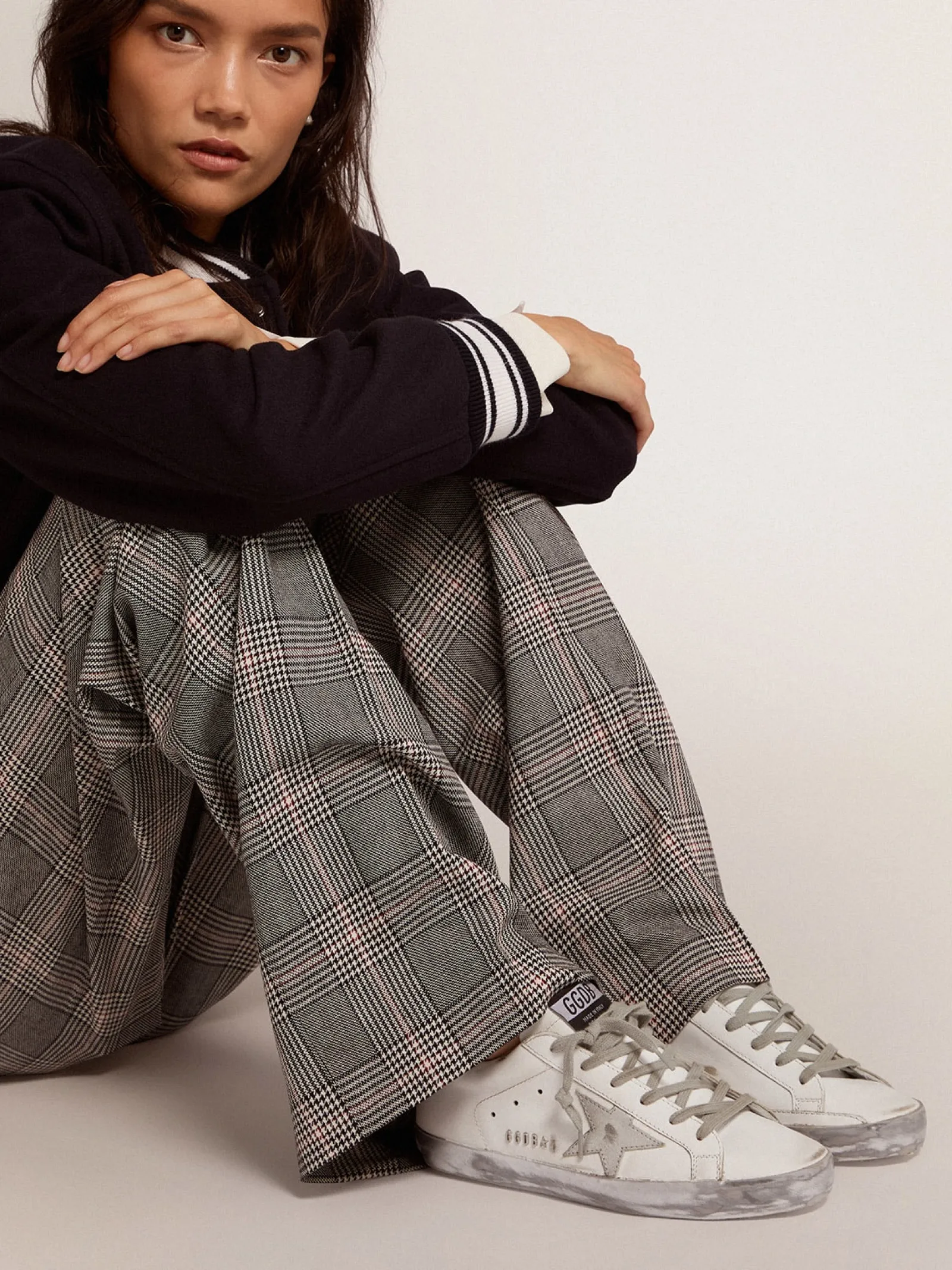 Hot Golden Goose Super-Star feminino com reforço prateado brilhante e inscrições de metal Cabedal: 100% couro bovino