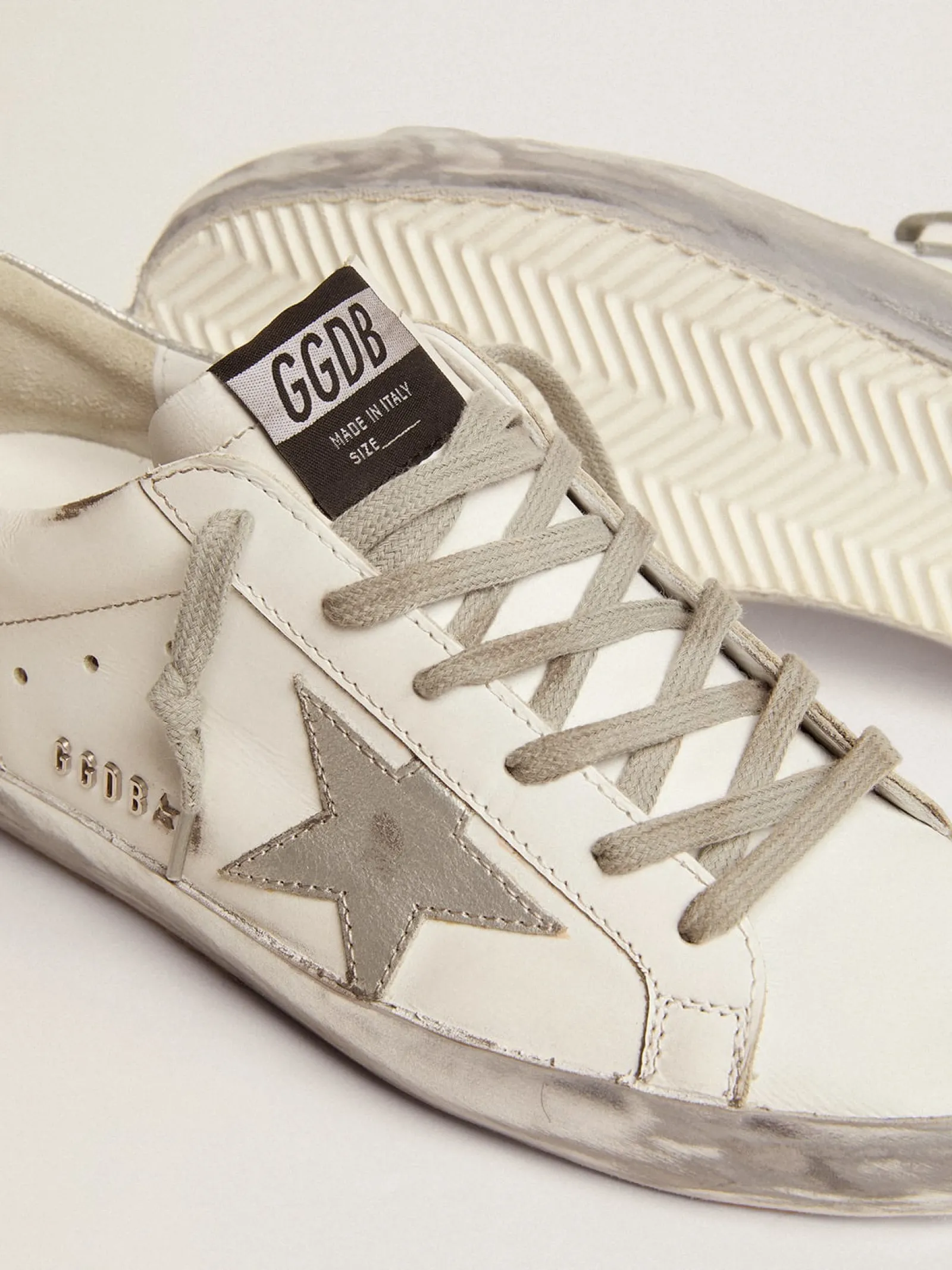 Hot Golden Goose Super-Star feminino com reforço prateado brilhante e inscrições de metal Cabedal: 100% couro bovino