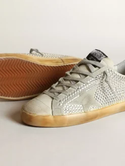 Sale Golden Goose Super-Star feminino de nubuk branco sujo e cristais prateados Cabedal de nubuk branco sujo com cristais prateados all-over