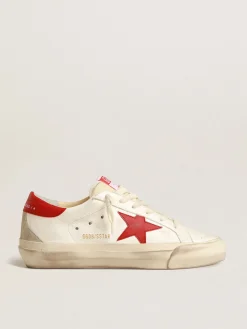 Cheap Golden Goose Super-Star Feminino LTD de napa com estrela e talão vermelhos Cabedal de napa branca
