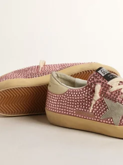 Shop Golden Goose Super-Star LTD com estrela de suede e cristais Swarovski rosa Cabedal de suede rosa antigo com cristais Swarovski all-over