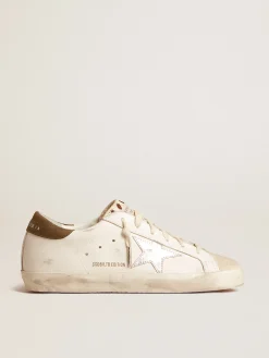 Hot Golden Goose Super-Star LTD com estrela de couro metálico prateado e talão marrom Cor: branco