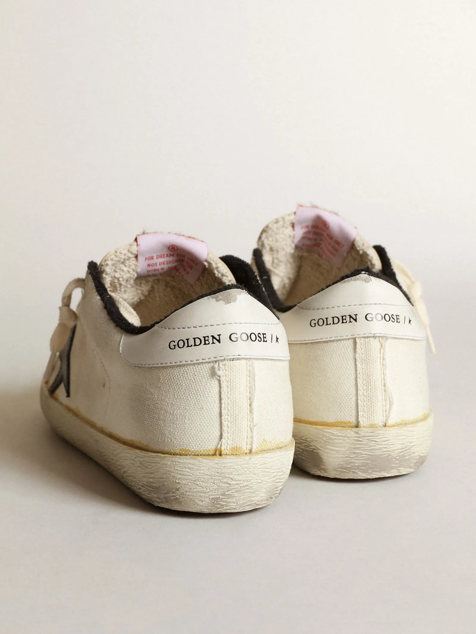 New Golden Goose Super-Star LTD feminino de lona bege com estrela preta Cabedal de lona bege