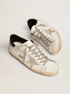Sale Golden Goose Super-Star masculino com talão preto e inscrições de metal Cabedal: 100% couro bovino