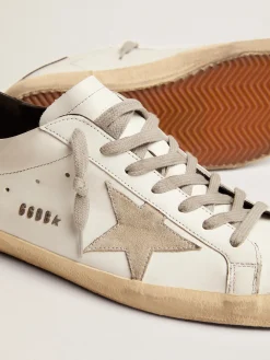 Sale Golden Goose Super-Star masculino com talão preto e inscrições de metal Cabedal: 100% couro bovino
