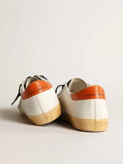 Discount Golden Goose Super-Star Penstar com estrela prateada e talão laranja Cor: branco