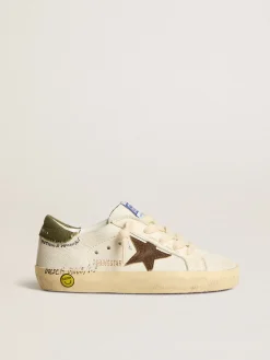 Sale Golden Goose Super-Star Young de napa com estrela de suede e talão verde Cabedal de napa branca