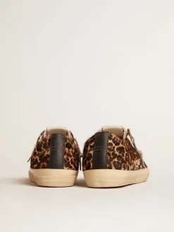 Sale Golden Goose V-Star de cavalinho leopardo com estrela e talão de couro preto Cabedal de couro cavalinho com estampa de leopardo bege e marrom