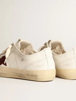 Sale Golden Goose V-Star feminino de napa branca com estrela de glitter vermelho Cabedal de napa branca