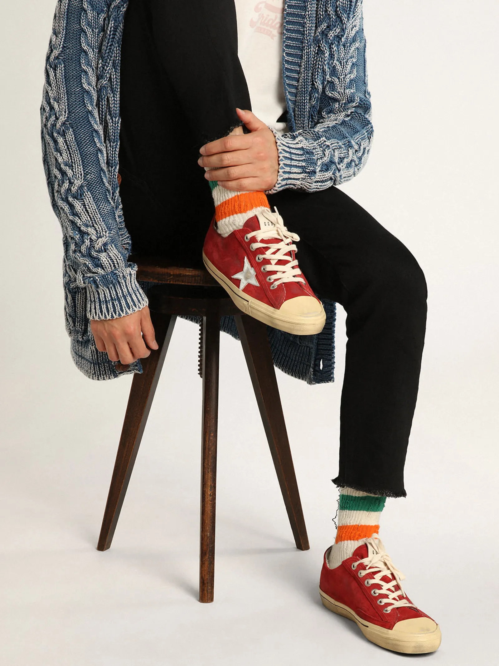 Fashion Golden Goose V-Star LTD masculino de suede vermelho -escuro com estrela e talão prateados Cabedal de suede vermelho escuro
