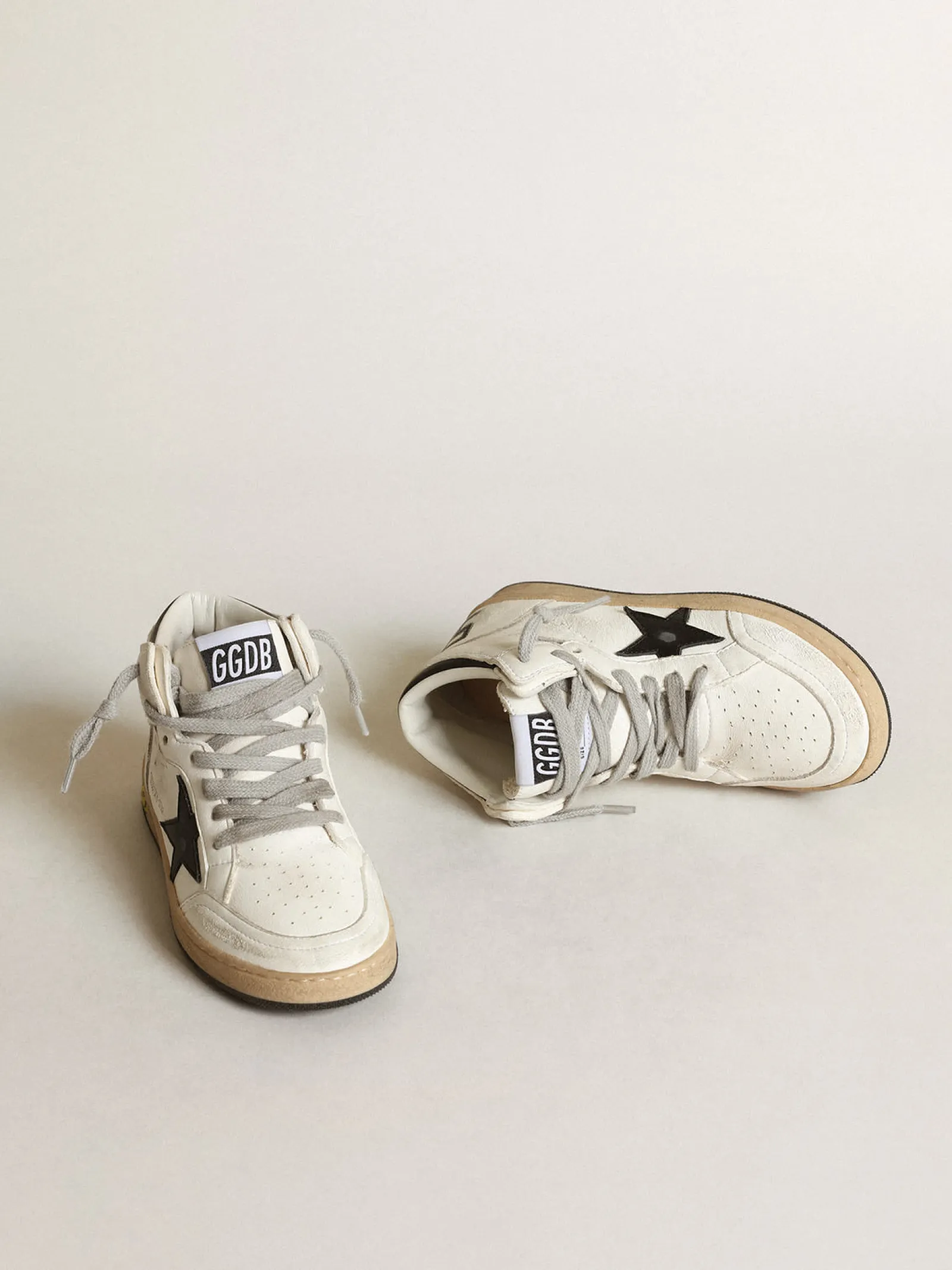 Online Golden Goose Young Sky-Star de napa branca com estrela e talão pretos Cabedal de napa branca
